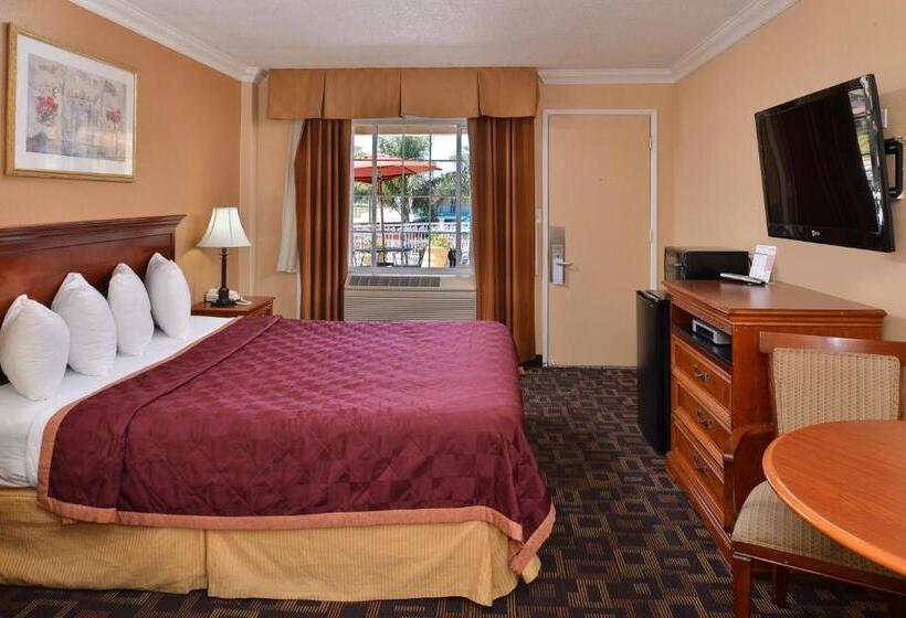 اتاق استاندارد با تخت بزرگ, Torch Lite Inn At The Beach Boardwalk