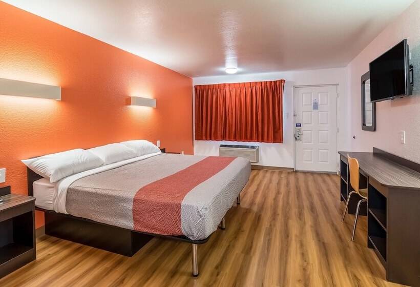 Standard Room Double Bed, Motel 6 Arlington, Tx  Uta