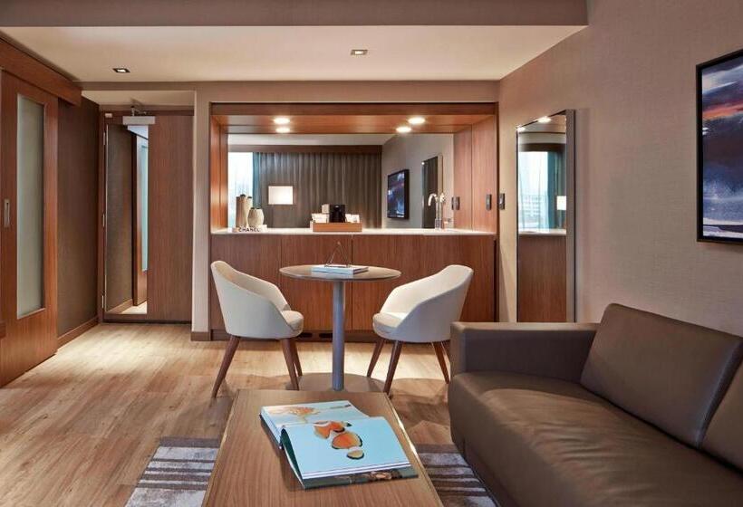 سوئیت با تخت بزرگ, Ac Hotel Atlanta Downtown