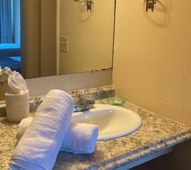 اتاق استاندارد با چشم‌انداز استخر, Altamonte Springs Hotel And Suites
