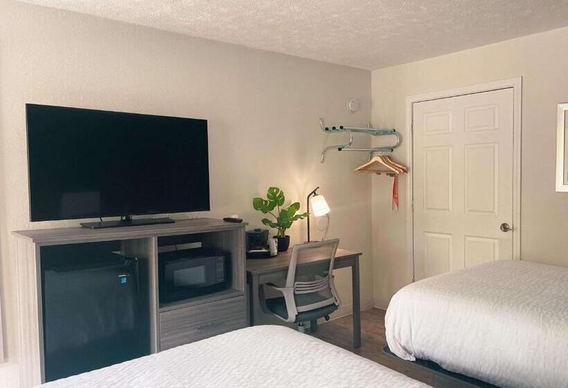 اتاق استاندارد با 2 تخت دوبل, Ramada By Wyndham Lumberton