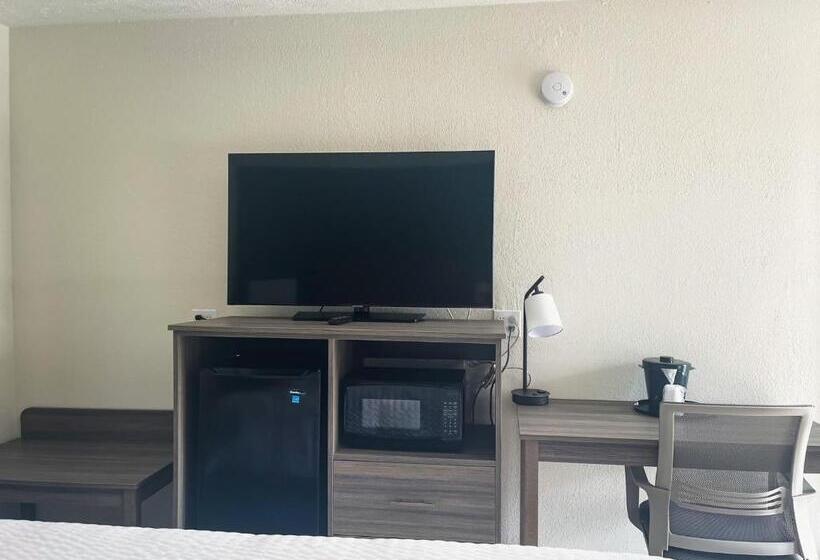اتاق استاندارد با تخت بزرگ, Ramada By Wyndham Lumberton