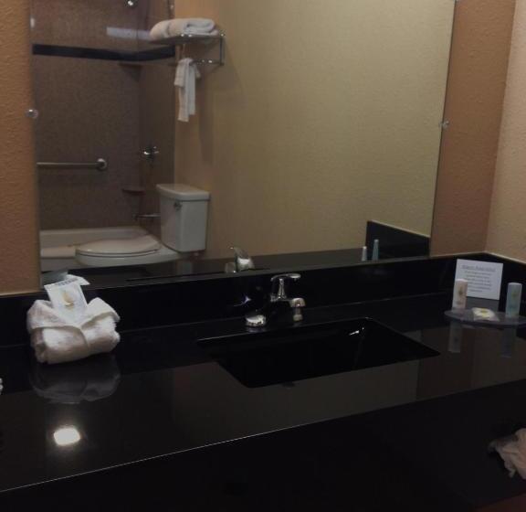 Suite Kingsize Bett, Comfort Inn & Suites San Francisco Airport North