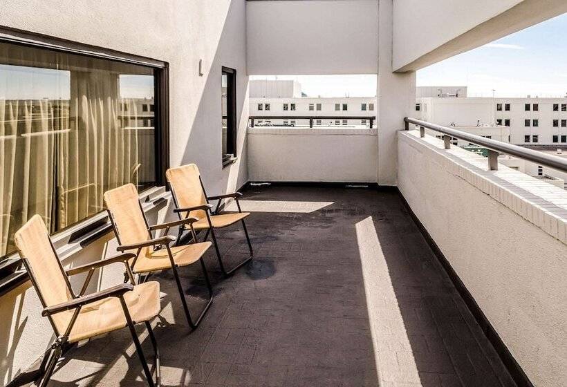 سوییت, Comfort Inn Downtown Charleston