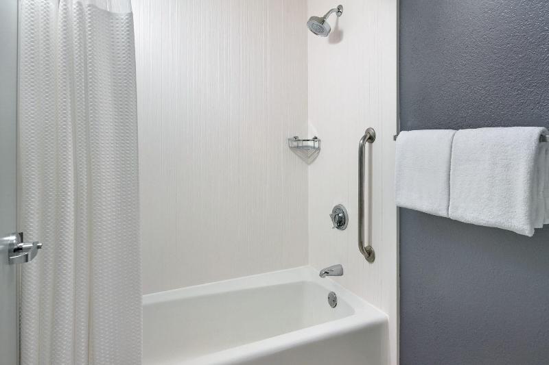 سوییت, Courtyard By Marriott Augusta
