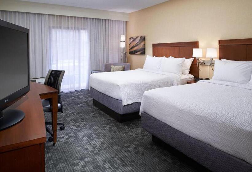 اتاق استاندارد با 2 تخت دوبل, Courtyard Detroit Dearborn
