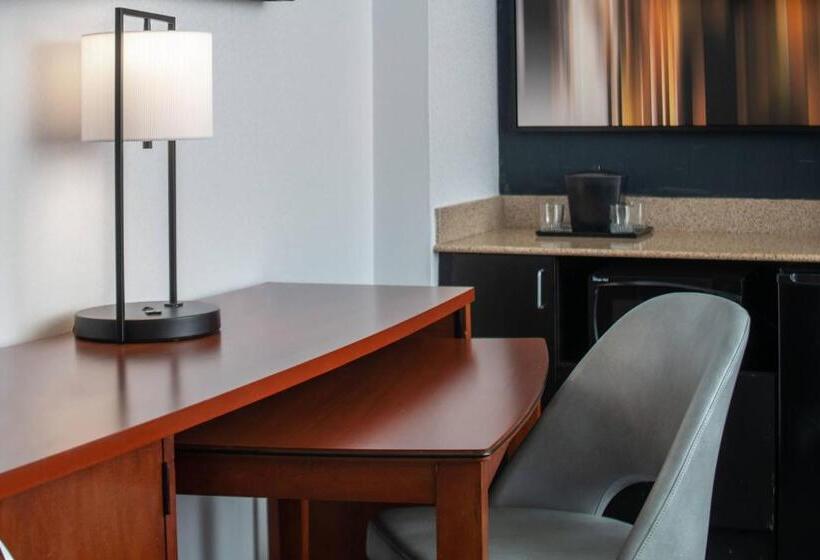 سوییت, Courtyard By Marriott Dulles Airport Herndon/reston