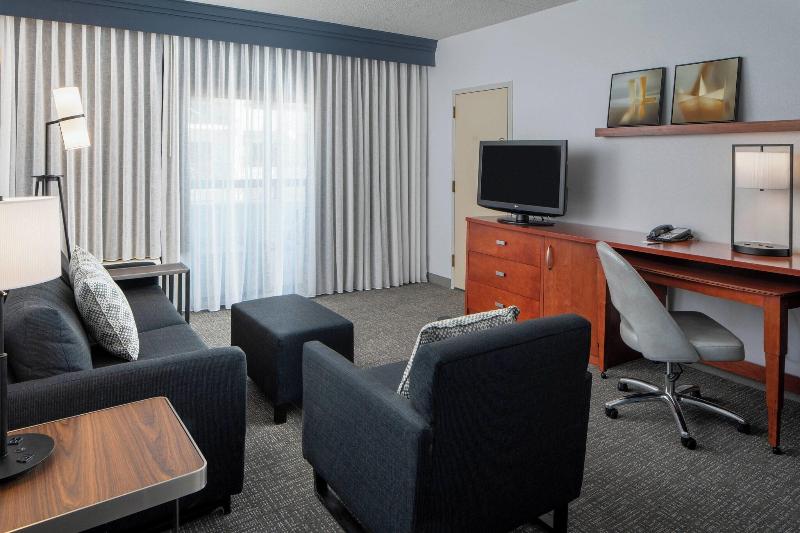 سوییت, Courtyard By Marriott Dulles Airport Herndon/reston