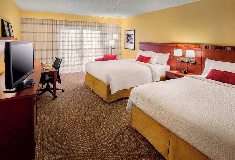 Suite, Courtyard By Marriott Tarrytown Westchester County