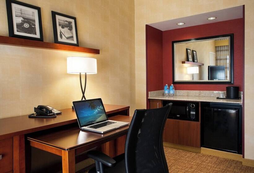 سوییت, Courtyard By Marriott Phoenix Airport
