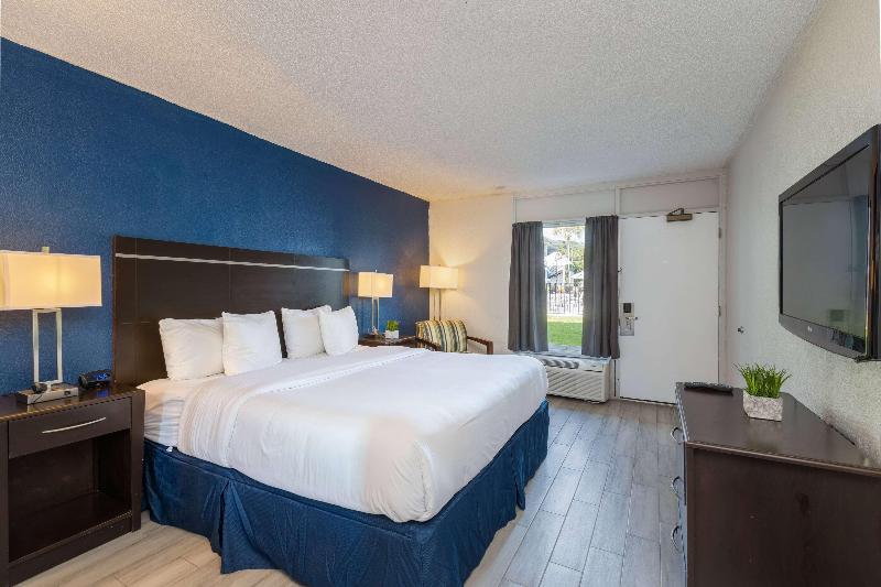 اتاق استاندارد با تخت بزرگ برای معلولان, Developer Inn Orlando North, A Baymont By Wyndham