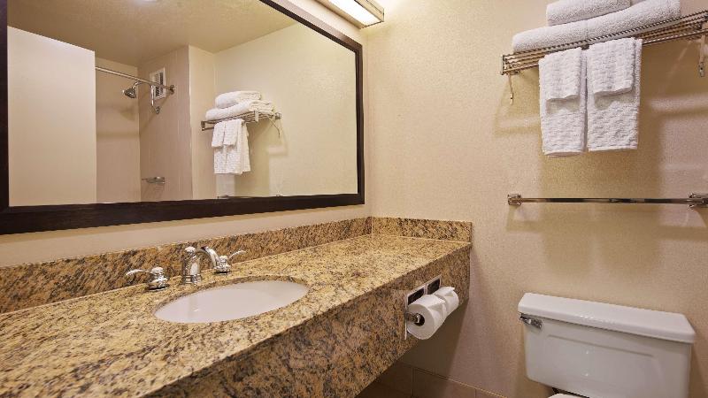 Standard Room Adapted for people with reduced mobility, Doubletree By Hilton Raleigh Midtown, Nc