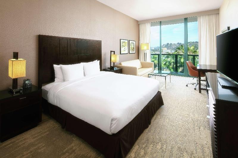 اتاق استاندارد با تخت بزرگ, Doubletree By Hilton San Diego   Hotel Circle
