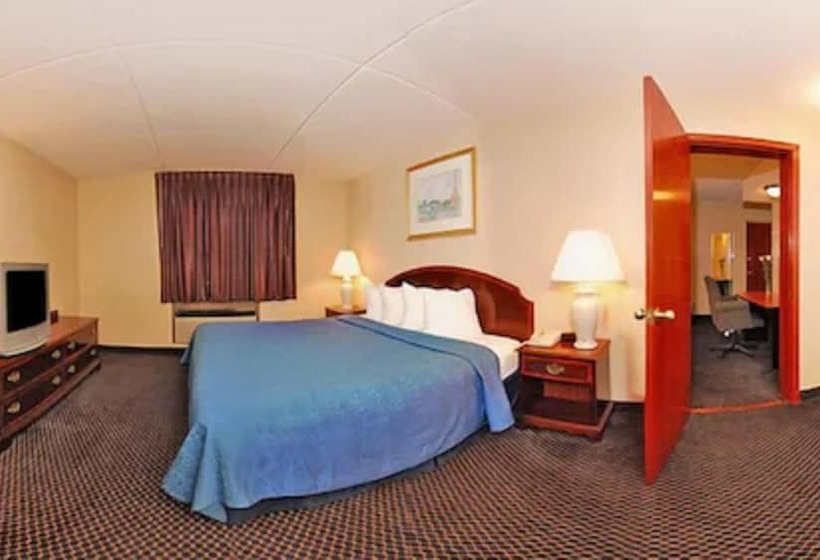 سوییت, Econo Lodge Inn & Suites