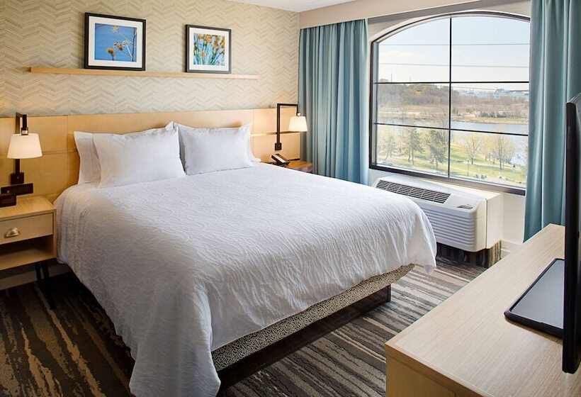 Quarto Estandar Cama Casal com Vistas, Hilton Garden Inn Providence