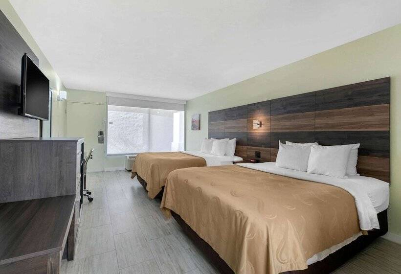 اتاق استاندارد با 2 تخت دوبل, Quality Inn University North I75