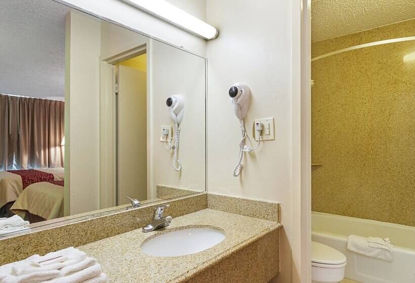 غرفة ديلوكس, Red Roof Inn Montgomery  Midtown