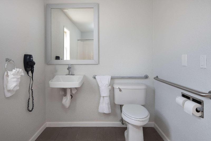 اتاق استاندارد برای معلولان, Rodeway Inn Milpitas Near Great Mall