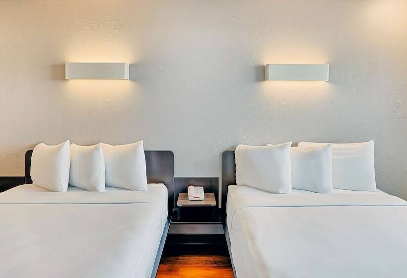 اتاق استاندارد برای معلولان, Motel 6 Los Angeles, Ca   Los Angeles   Lax