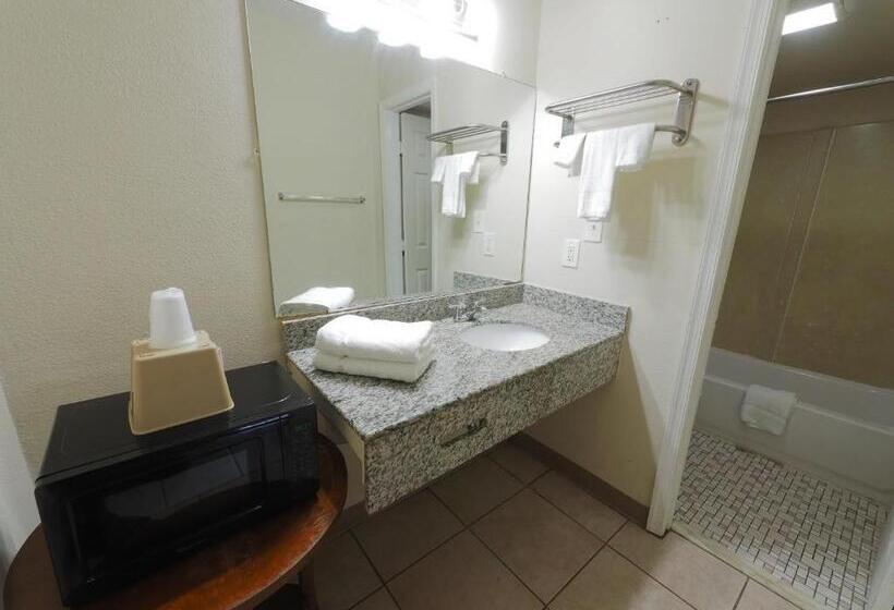 اتاق اکونومی, Budget Lodge Churchland