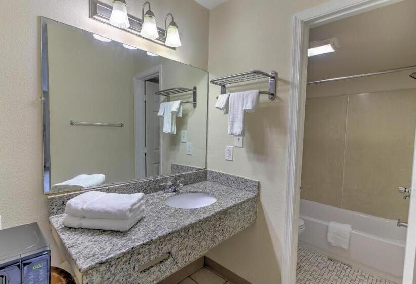 اتاق اکونومی, Budget Lodge Churchland
