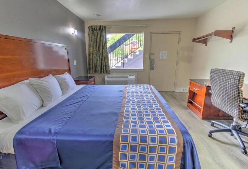 اتاق استاندارد با تخت بزرگ, Budget Lodge Churchland