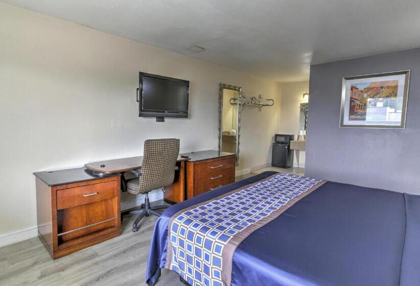 اتاق استاندارد با تخت بزرگ, Budget Lodge Churchland