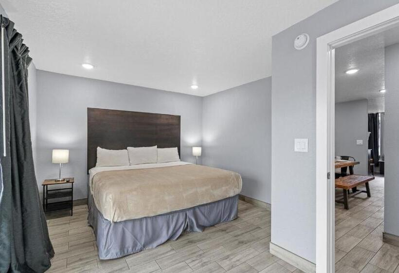 2 Bedroom Superior Room, Celebration Suites