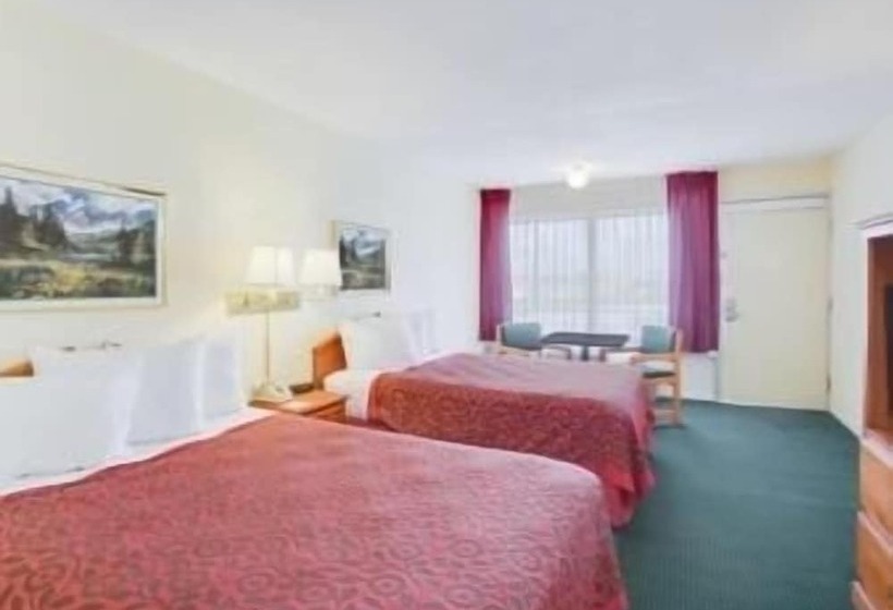اتاق استاندارد با 2 تخت دوبل, Days Inn By Wyndham Newport
