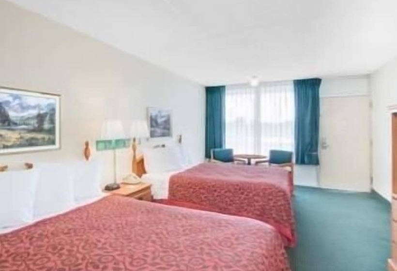 اتاق استاندارد با 2 تخت دوبل, Days Inn By Wyndham Newport
