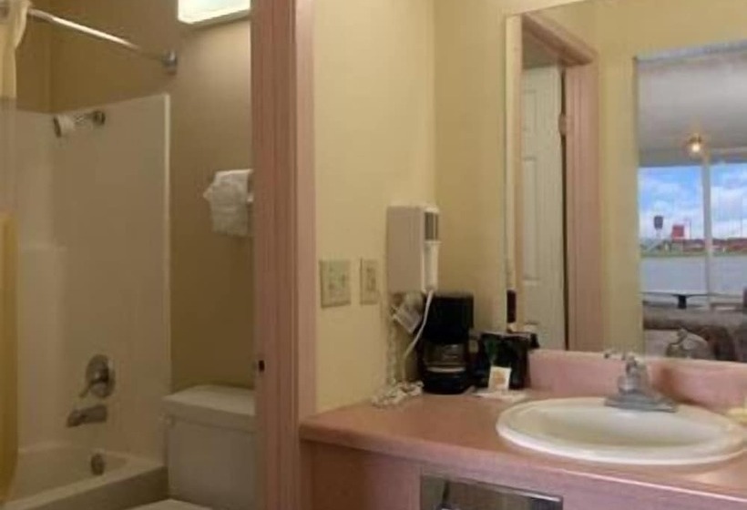 اتاق استاندارد با 2 تخت دوبل, Days Inn By Wyndham Newport
