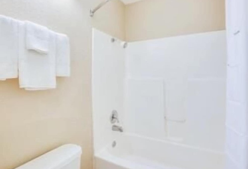 اتاق استاندارد با 2 تخت دوبل, Days Inn By Wyndham Newport