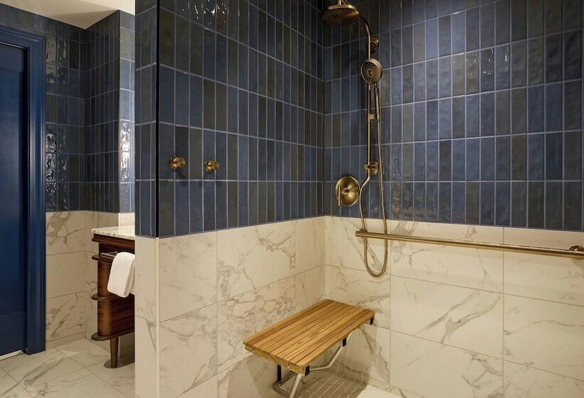 اتاق استاندارد با 2 تخت دوبل, Dearborn Inn, Autograph Collection
