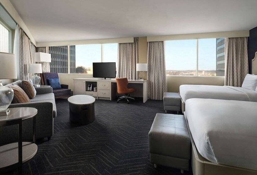 سوییت جونیور, Doubletree By Hilton Hotel Nashville Downtown