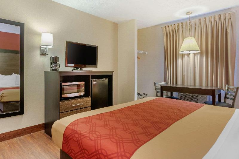 اتاق استاندارد با تخت بزرگ, Econo Lodge