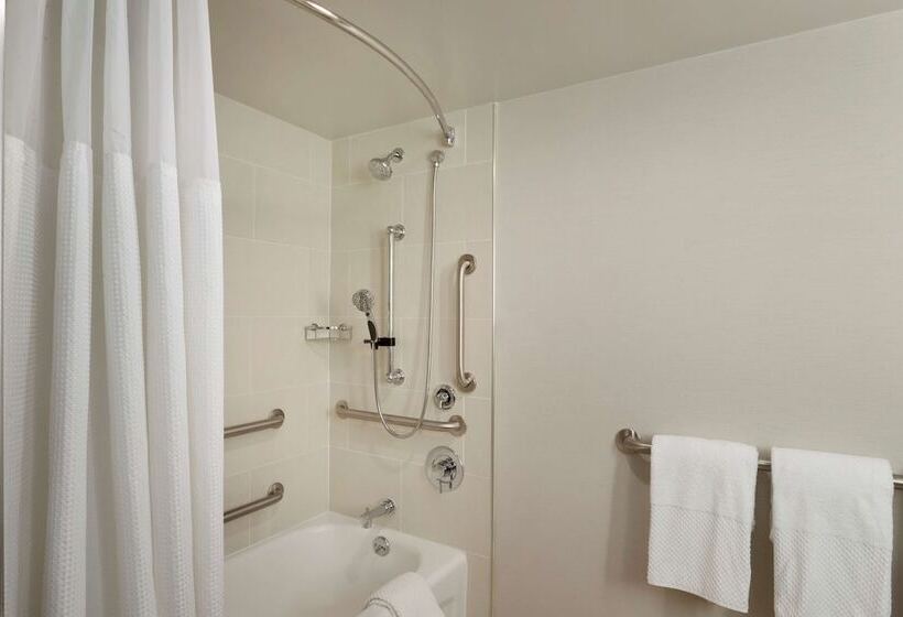 سوئیت برای معلولان, Embassy Suites By Hilton Columbus