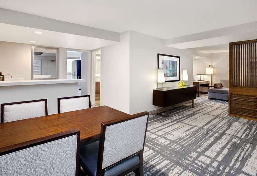 سوییت, Embassy Suites By Hilton Chicago Lombard Oak Brook