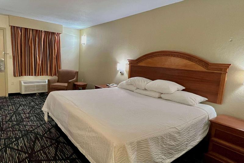 اتاق استاندارد با چشم‌انداز, Embassy Suites By Hilton Crystal City National Airport