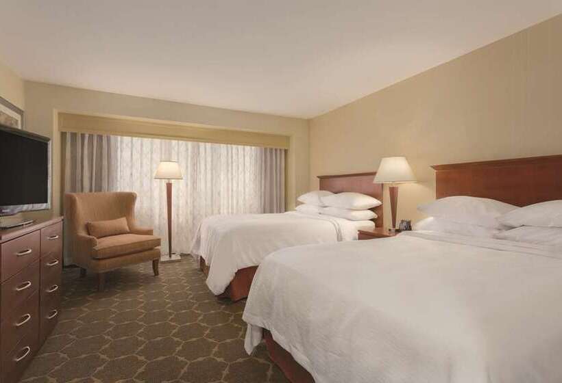 سوئیت پریمیوم, Embassy Suites By Hilton Indianapolis Downtown