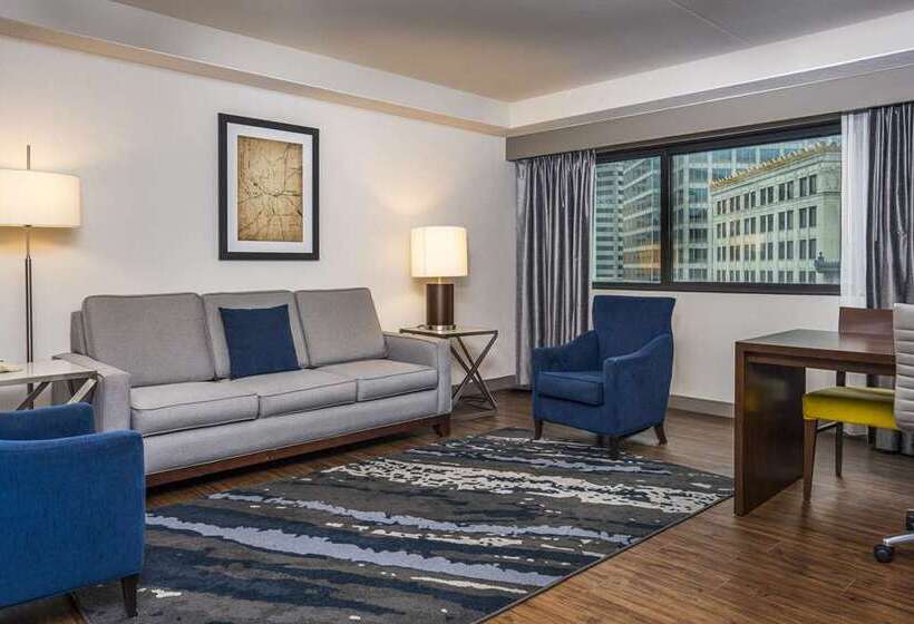سوییت, Embassy Suites By Hilton Indianapolis Downtown