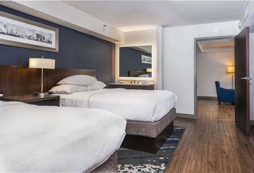 سوییت, Embassy Suites By Hilton Indianapolis Downtown