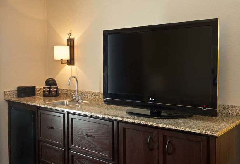 سوئیت پریمیوم, Embassy Suites By Hilton Indianapolis Downtown