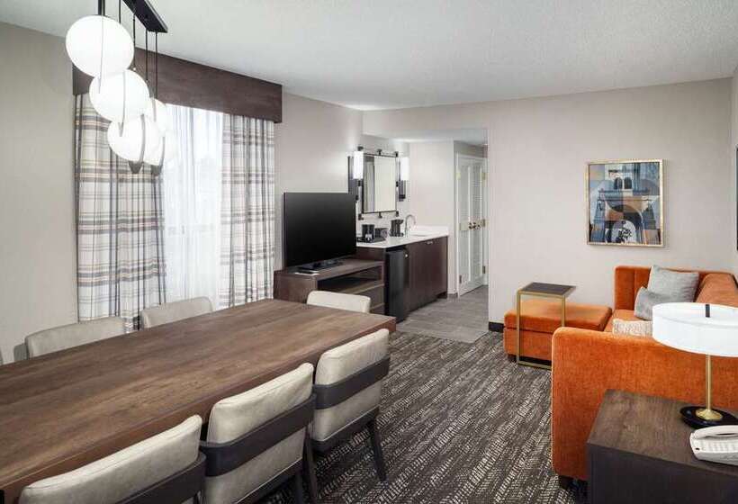 سوییت, Embassy Suites By Hilton Indianapolis Downtown