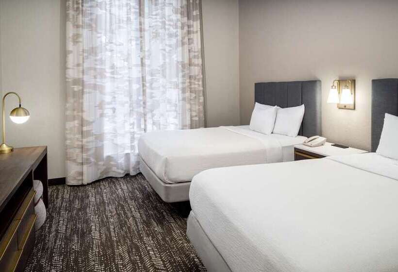 سوییت, Embassy Suites By Hilton Indianapolis Downtown
