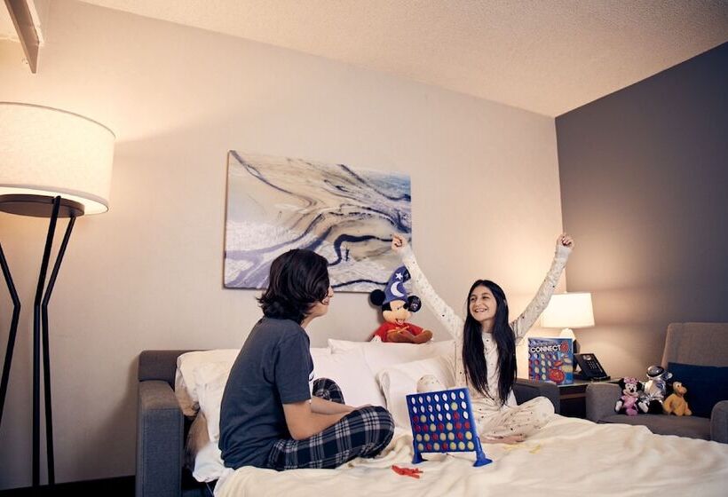 سوییت, Embassy Suites By Hilton Los Angeles Downey