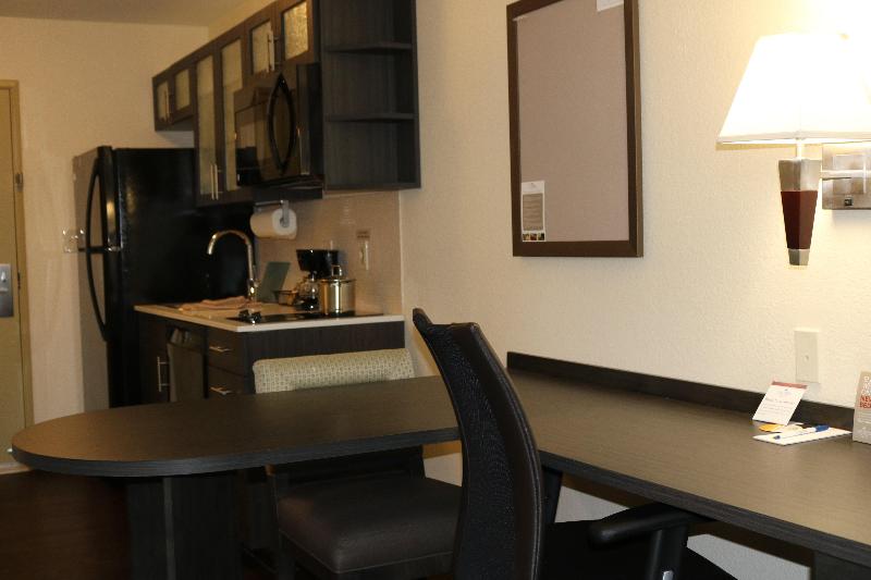 سوئیت با تخت بزرگ, Embassy Suites By Hilton Los Angeles Downey