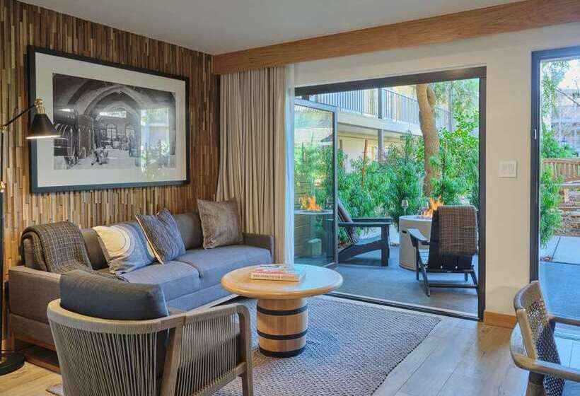 اتاق اجرایی با تخت بزرگ, Embassy Suites By Hilton Napa Valley