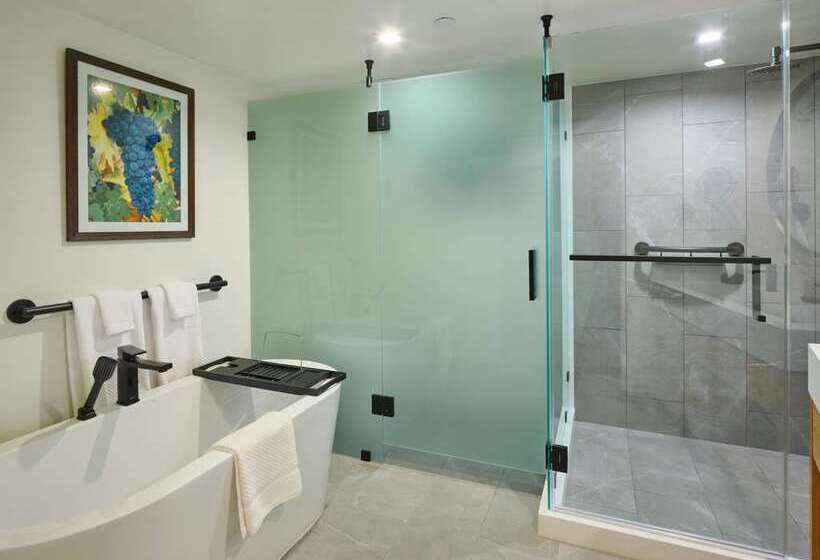 اتاق اجرایی با تخت بزرگ, Embassy Suites By Hilton Napa Valley
