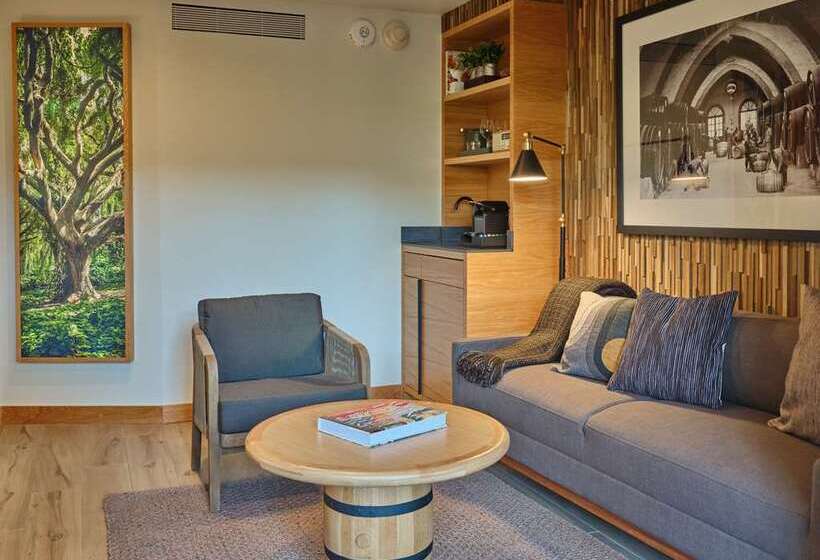 اتاق اجرایی با تخت بزرگ, Embassy Suites By Hilton Napa Valley