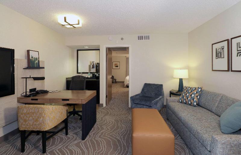 سوییت, Embassy Suites By Hilton Phoenix Tempe